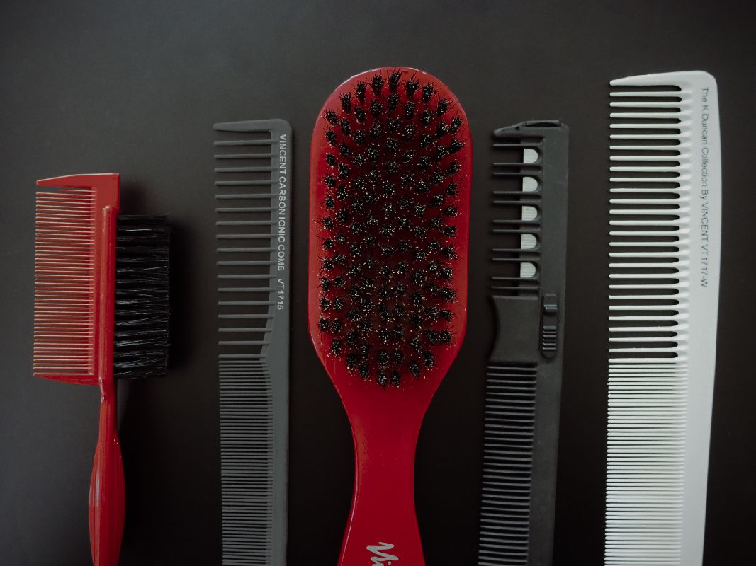 Different Kinds Of Comb